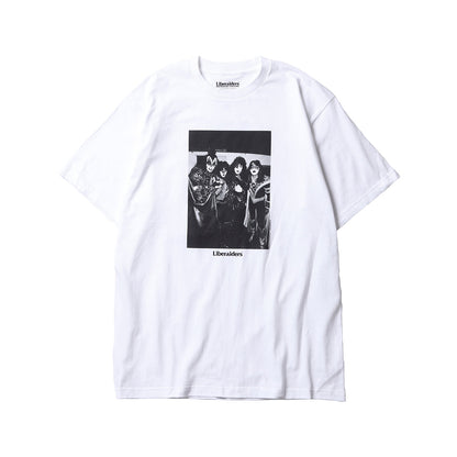 Liberaiders KISS TEE リベレイダース キッス ティー 776022616【メンズ ロックT モノクロフォト バックプリント パンク ストリートファッション 26FW】