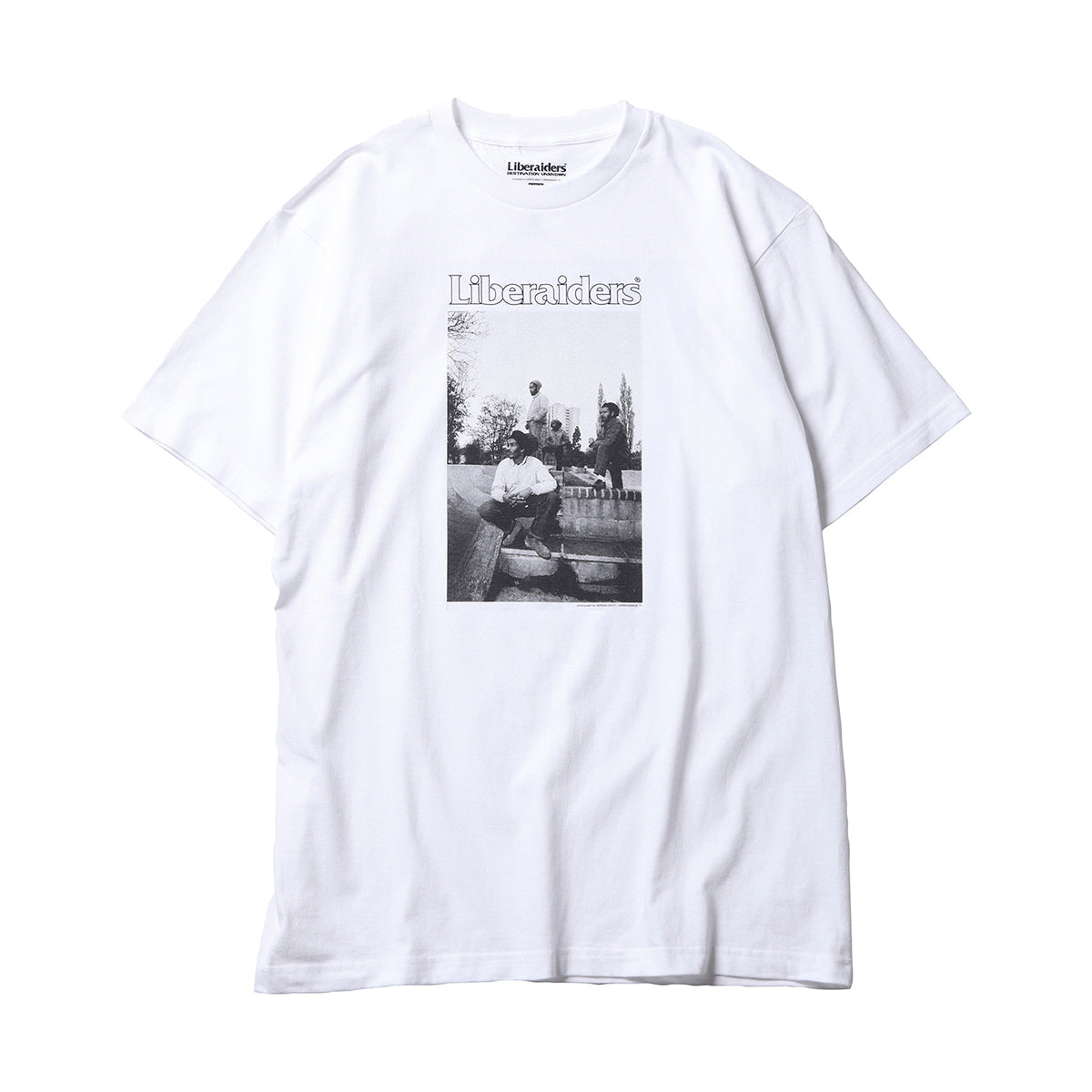 Liberaiders BAD BRAINS TEE リベレイダース バッド・ブレインズ・ティー 776032616【メンズ ロックT モノクロフォト バックプリント パンク ストリートファッション 26FW】