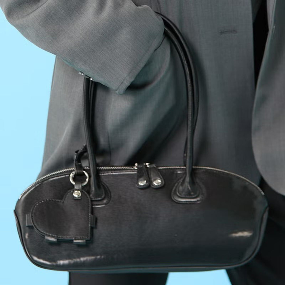 Casselini Round Charm Bag キャセリーニ ラウンド チャーム バッグ 262-110510【レディース ラウンドボストンバッグ ハンドバッグ 大容量 チャーム付き 26FW】