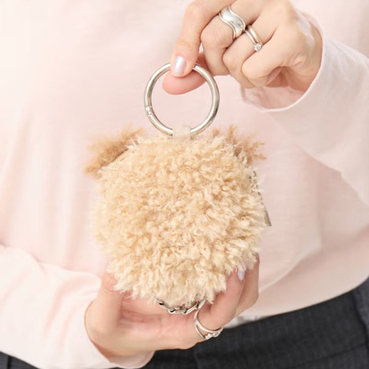 Casselini Dog Motif Pouch キャセリーニ ドッグモチーフポーチ 262-110613【レディース ポーチ カラビナ付き チェーン付き 小物入れ 26FW】
