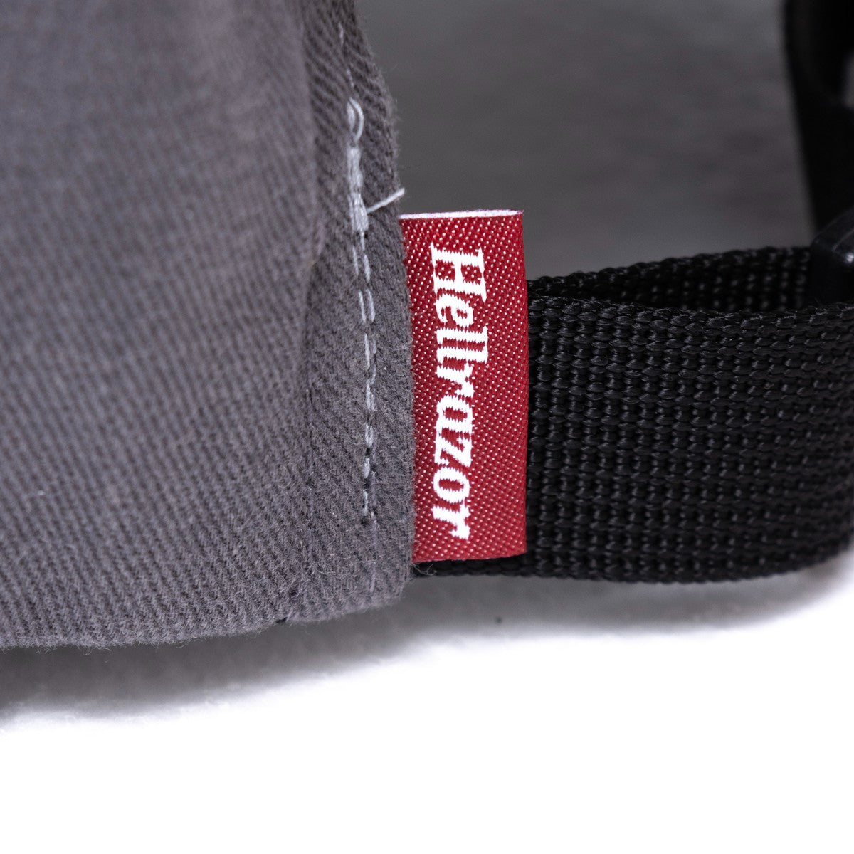 Hellrazor HR LONG BILL CAP ヘルレイザー HR ロングビルキャップ 01126SPSP0601【メンズ ストリートファッション メンズキャップ カジュアルウェア アートカルチャー 26SS】