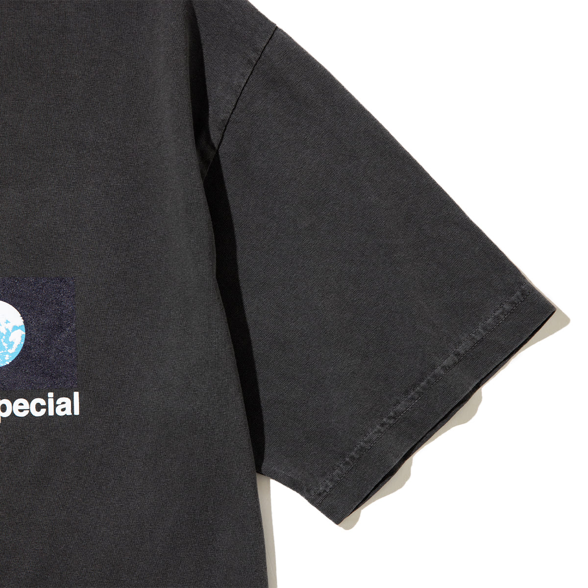 VERY SPECIAL EARTHLING TEE ベリースペシャル アースリング ティー VS250900101【メンズ グラフィックTシャツ 半袖Tシャツ デイリーユース 26FW】