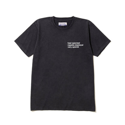 VERY SPECIAL Tranlsate T-shirt ベリースペシャル トランスレート Tシャツ VS26AW00200【メンズ 半袖Tシャツ ピグメントダイ グラフィックデザイン ヴィンテージ感 26FW】