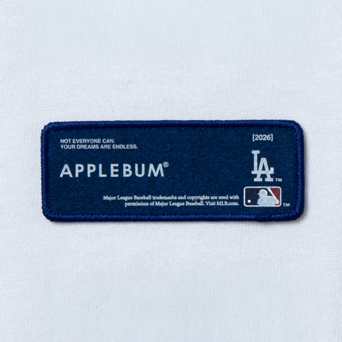 APPLEBUM “LA Dodgers” Leaf Logo T-shirt アップルバム ロサンゼルス・ドジャース リーフロゴ Tシャツ ML2621101L【メンズ 半袖Tシャツ グラフィックTシャツ プリントTシャツ カットソー クルーネック 26FW】