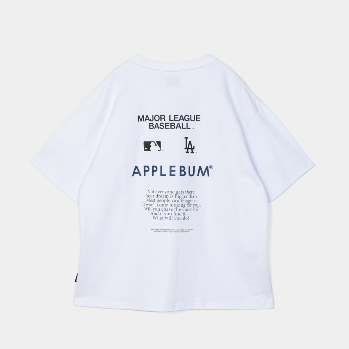 APPLEBUM “DODGERS GIRL” T-shirt アップルバム ドジャース ガール Tシャツ ML2621109L【メンズ 半袖Tシャツ グラフィックTシャツ プリントTシャツ カットソー クルーネック 26FW】