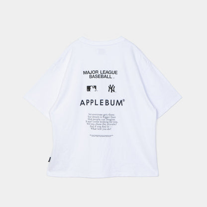 APPLEBUM “YANKEES GIRL” T-shirt アップルバム ヤンキース ガール Tシャツ ML2621109Y【メンズ 半袖Tシャツ グラフィックTシャツ プリントTシャツ カットソー クルーネック 26FW】