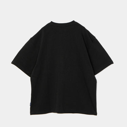 APPLEBUM “Balaclava” T-shirt アップルバム バラクラバ Tシャツ EA2621104【メンズ 半袖Tシャツ アートワーク 天竺 プリント 26FW】
