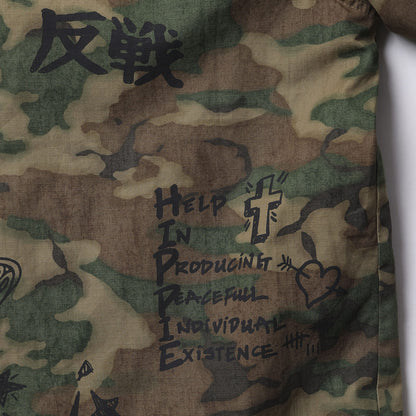 Liberaiders HANDWRITING CAMO COACH JACKET リベレイダース ハンドライティング カモ コーチ ジャケット 730142603【メンズ コーチジャケット 迷彩柄 グラフィック ヴィンテージ風 26FW】