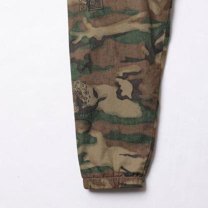 Liberaiders HANDWRITING CAMO COACH JACKET リベレイダース ハンドライティング カモ コーチ ジャケット 730142603【メンズ コーチジャケット 迷彩柄 グラフィック ヴィンテージ風 26FW】