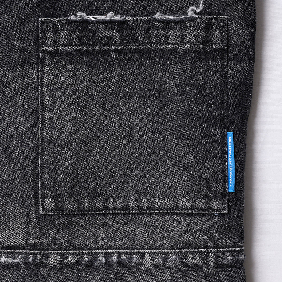 Liberaiders DAMAGED DENIM TRUCKER JACKET リベレイダース ダメージド デニム トラッカー ジャケット 730152603【メンズ デニムジャケット  ヴィンテージ ダメージ加工 カジュアル 13.5oz 26FW】
