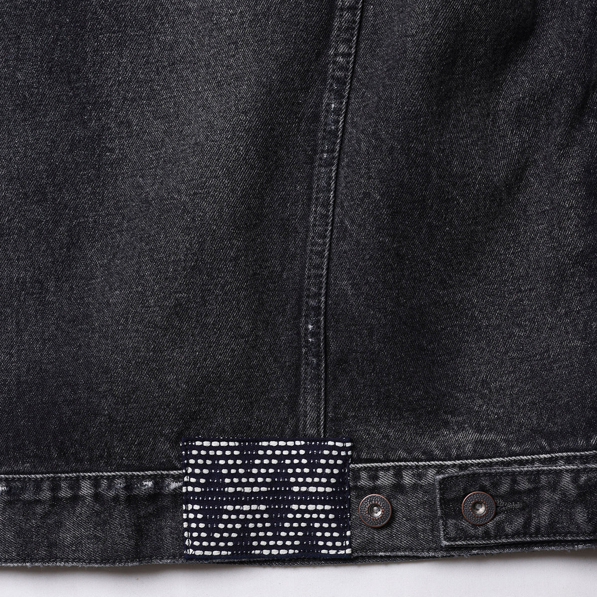 Liberaiders DAMAGED DENIM TRUCKER JACKET リベレイダース ダメージド デニム トラッカー ジャケット 730152603【メンズ デニムジャケット  ヴィンテージ ダメージ加工 カジュアル 13.5oz 26FW】