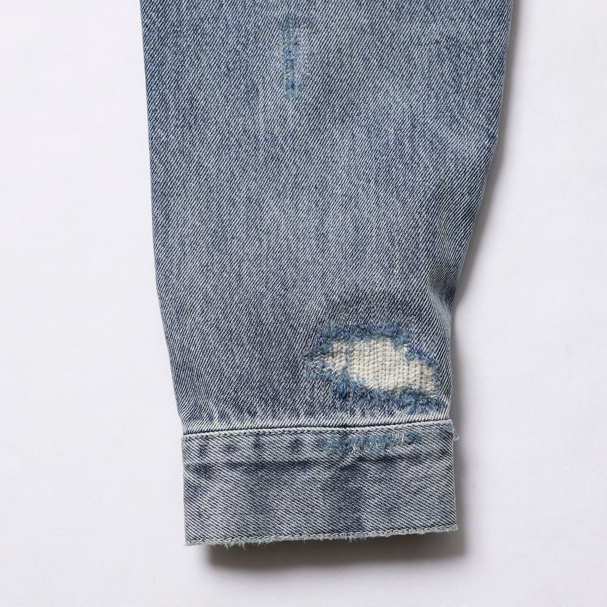 Liberaiders DAMAGED DENIM TRUCKER JACKET リベレイダース ダメージド デニム トラッカー ジャケット 730152603【メンズ デニムジャケット  ヴィンテージ ダメージ加工 カジュアル 13.5oz 26FW】