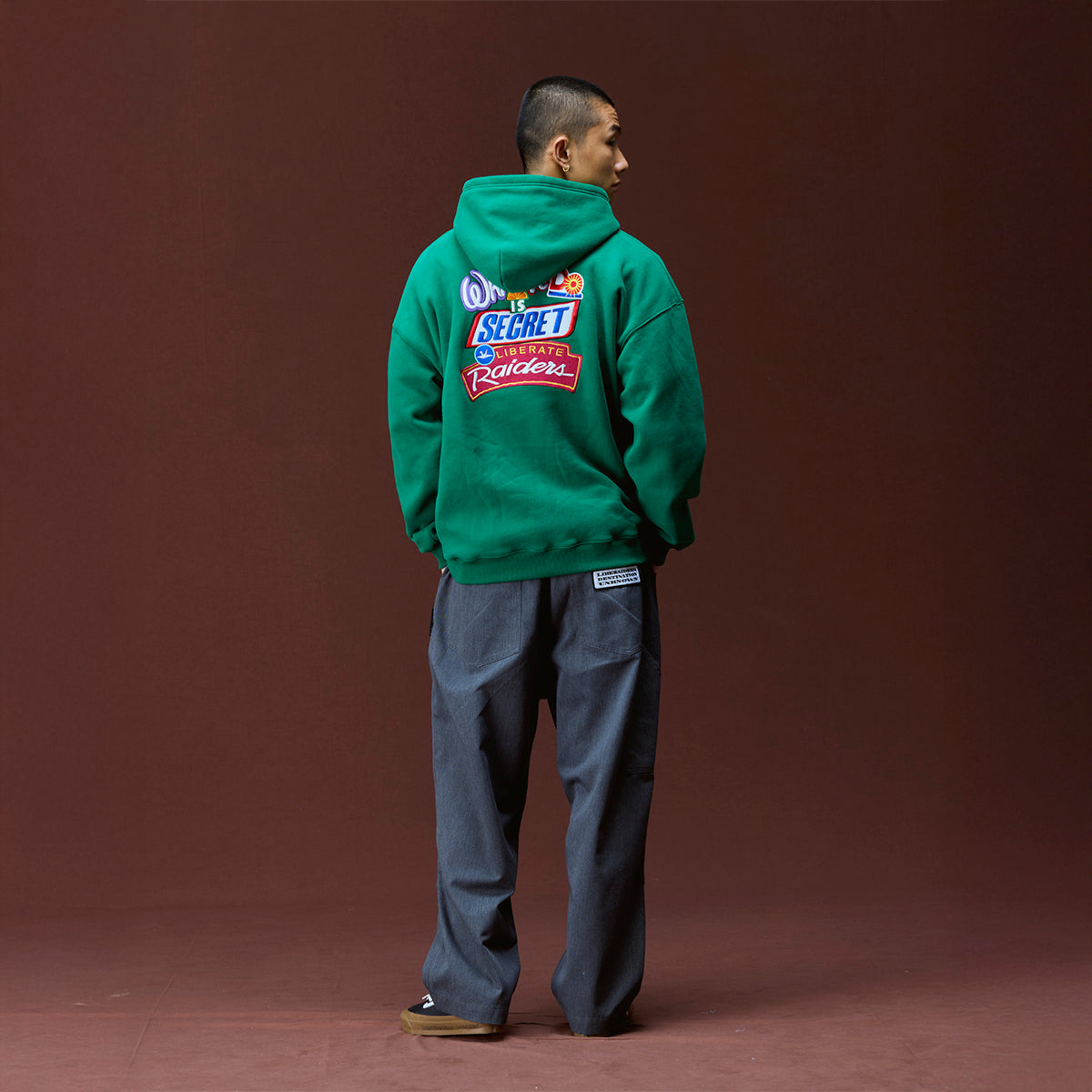 Liberaiders EMBROIDERY HOODIE リベレイダース エンブロイダリー フーディ 733012603【メンズ 裏起毛フーディ パーカー グラフィック 刺繍 オーバーサイズ 26FW】