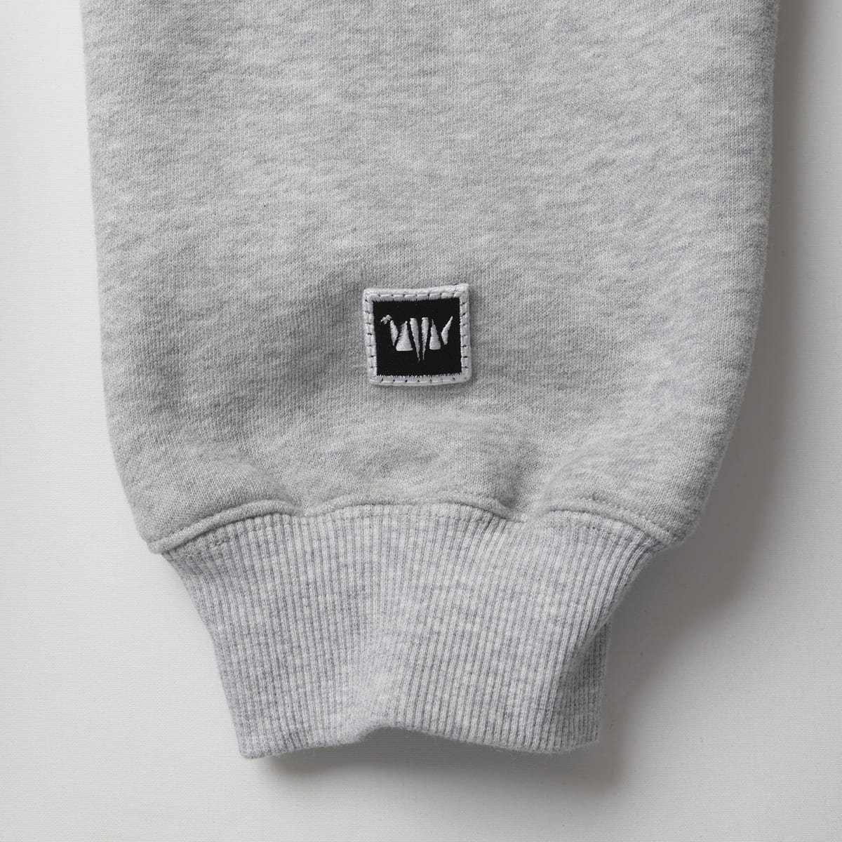 Liberaiders EMBROIDERY HOODIE リベレイダース エンブロイダリー フーディ 733012603【メンズ 裏起毛フーディ パーカー グラフィック 刺繍 オーバーサイズ 26FW】