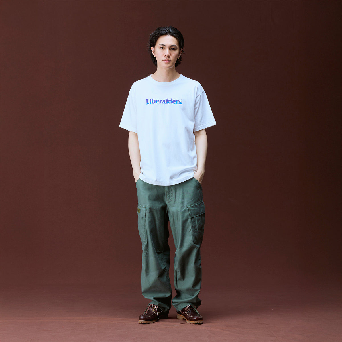 Liberaiders OG LOGO TEE リベレイダース OG ロゴTシャツ 736062603【メンズ 半袖Tシャツ フロスト加工 グラフィック ロゴプリント 26FW】