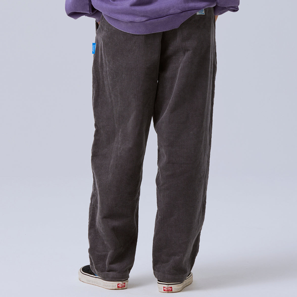 Liberaiders CORDUROY TAPERED SLACKS リベレイダース コーデュロイ テーパード スラックス 737062603【メンズ テーパードパンツ コーデュロイ タック カジュアル デイリーユース 26FW】