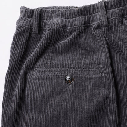 Liberaiders CORDUROY TAPERED SLACKS リベレイダース コーデュロイ テーパード スラックス 737062603【メンズ テーパードパンツ コーデュロイ タック カジュアル デイリーユース 26FW】