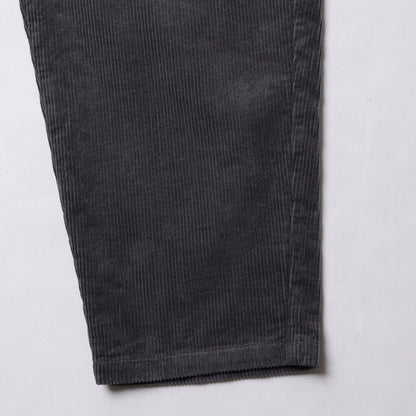 Liberaiders CORDUROY TAPERED SLACKS リベレイダース コーデュロイ テーパード スラックス 737062603【メンズ テーパードパンツ コーデュロイ タック カジュアル デイリーユース 26FW】
