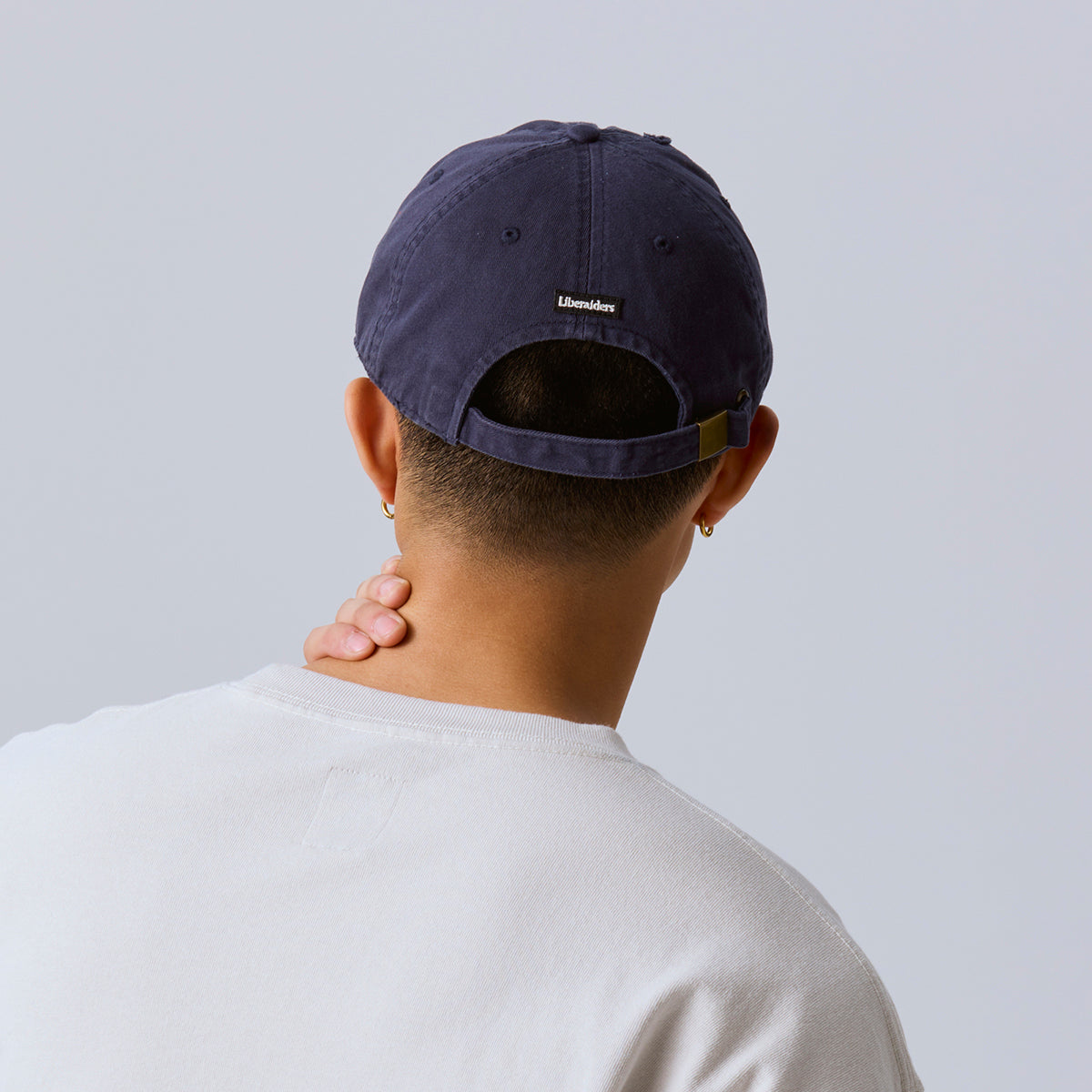 Liberaiders LBR LOGO DAMAGED CAP リベレイダース LBR ロゴ ダメージド キャップ 739022603【メンズ ダメージ加工 6パネルキャップ 刺繍グラフィック ワッペン 26FW】