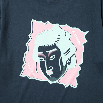 坩堝 BU-TARE TEE (RUTSUBO×YU SUDA） RUTSUBO ブータレ ティー R26FA-SUDA-TS1【メンズ 半袖Tシャツ グラフィックデザイン ポイントロゴ コットンボディ 26FW】