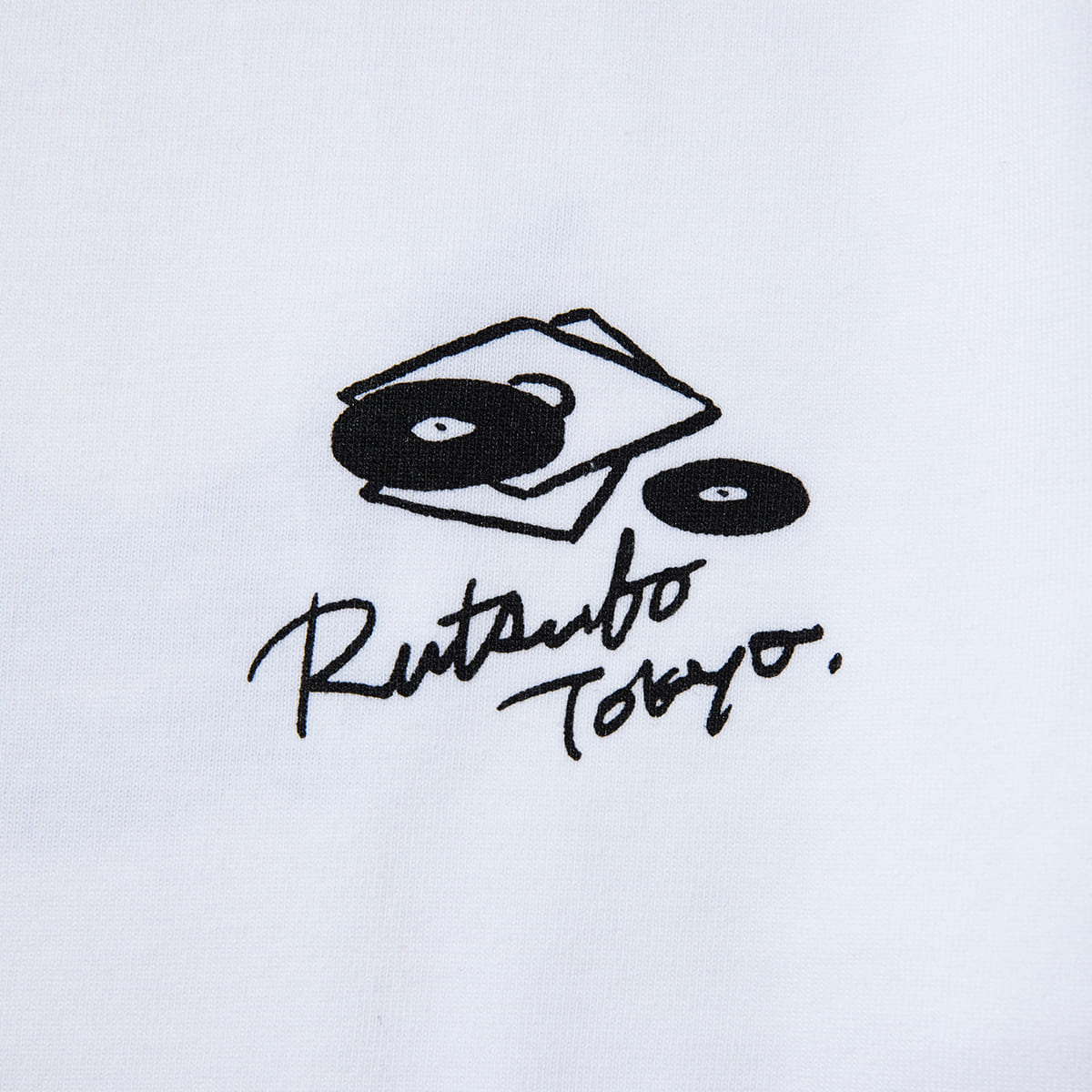 坩堝 OLD SKOOL 皿回 TEE (RUTSUBO×YU SUDA） RUTSUBO オールドスクール 皿回 ティー R26FA-SUDA-TS2【メンズ 半袖Tシャツ グラフィックデザイン ストリート コットンボディ 26FW】
