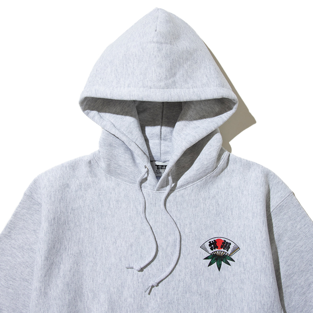 坩堝 KUMADE PULLOVER HOODIE (RUTSUBO×画工遊鷹） RUTSUBO クマデ プルオーバー フーディー R26FA-YUTAKA-PF1【メンズ フード付きパーカー グラフィック ヘビーウェイトスウェット 12oz 26FW】