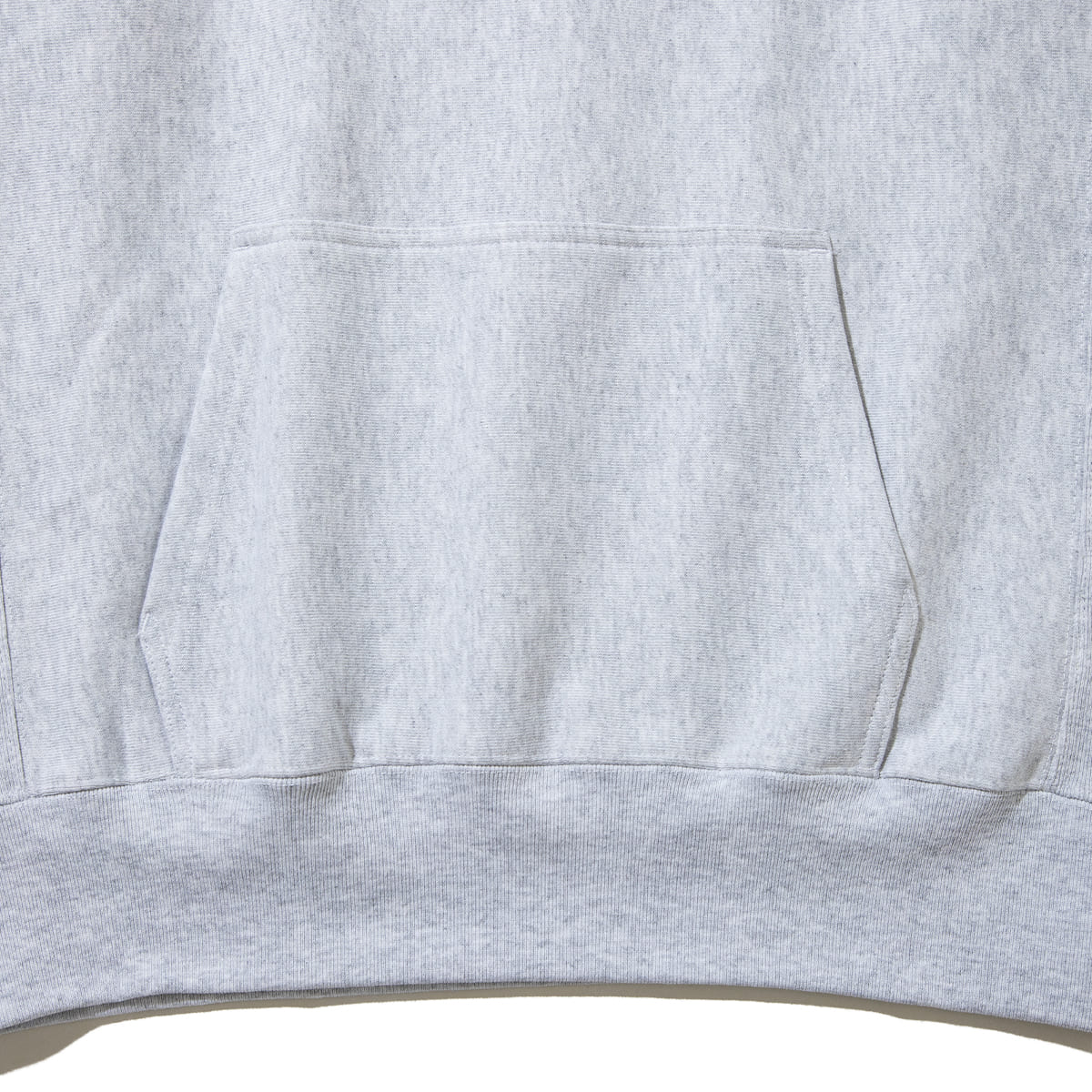 坩堝 KUMADE PULLOVER HOODIE (RUTSUBO×画工遊鷹） RUTSUBO クマデ プルオーバー フーディー R26FA-YUTAKA-PF1【メンズ フード付きパーカー グラフィック ヘビーウェイトスウェット 12oz 26FW】