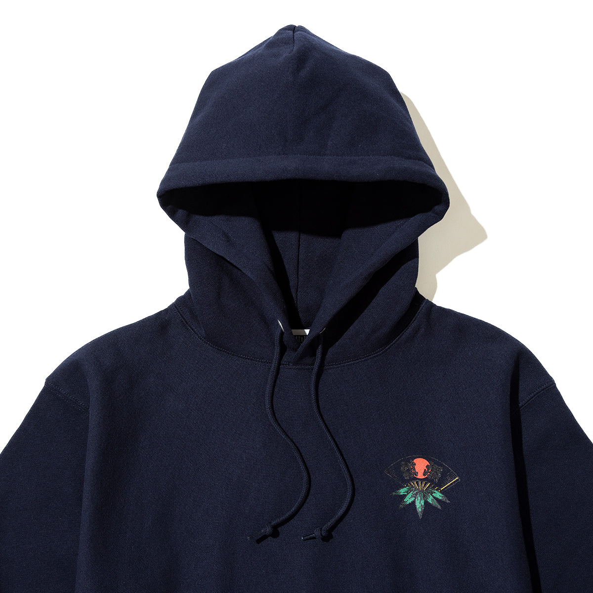 坩堝 KUMADE PULLOVER HOODIE (RUTSUBO×画工遊鷹） RUTSUBO クマデ プルオーバー フーディー R26FA-YUTAKA-PF1【メンズ フード付きパーカー グラフィック ヘビーウェイトスウェット 12oz 26FW】