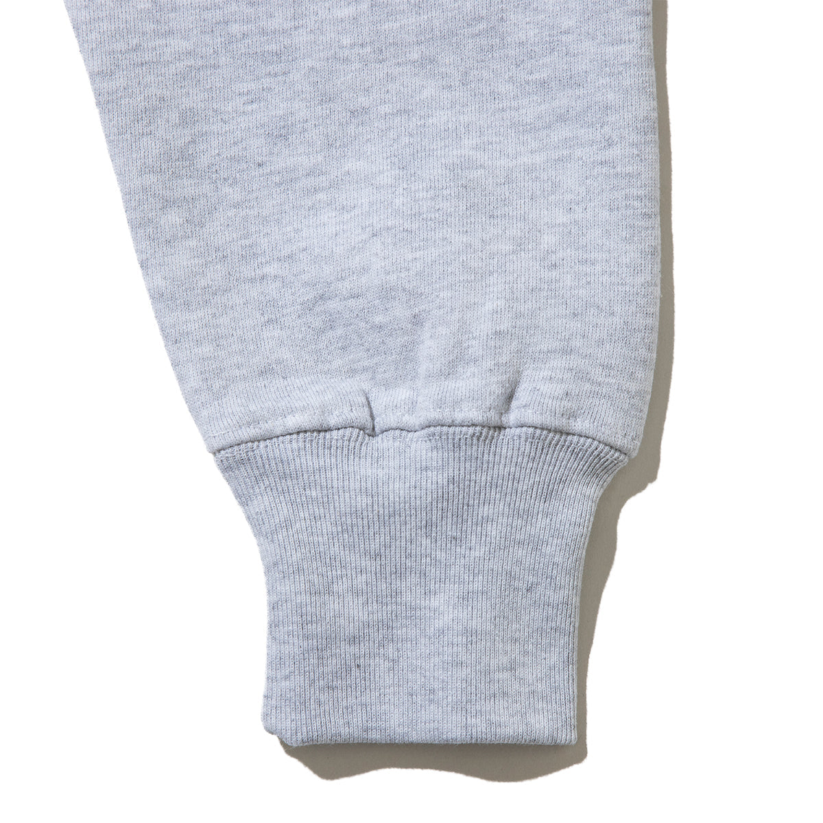 坩堝 酒極道 CREW SWEAT (RUTSUBO×画工遊鷹） RUTSUBO サケゴクドウ クルー スウェット R26FA-YUTAKA-PF2【メンズ トレーナー ヘビーウェイトスウェット 裏起毛 プリントデザイン 26FW】