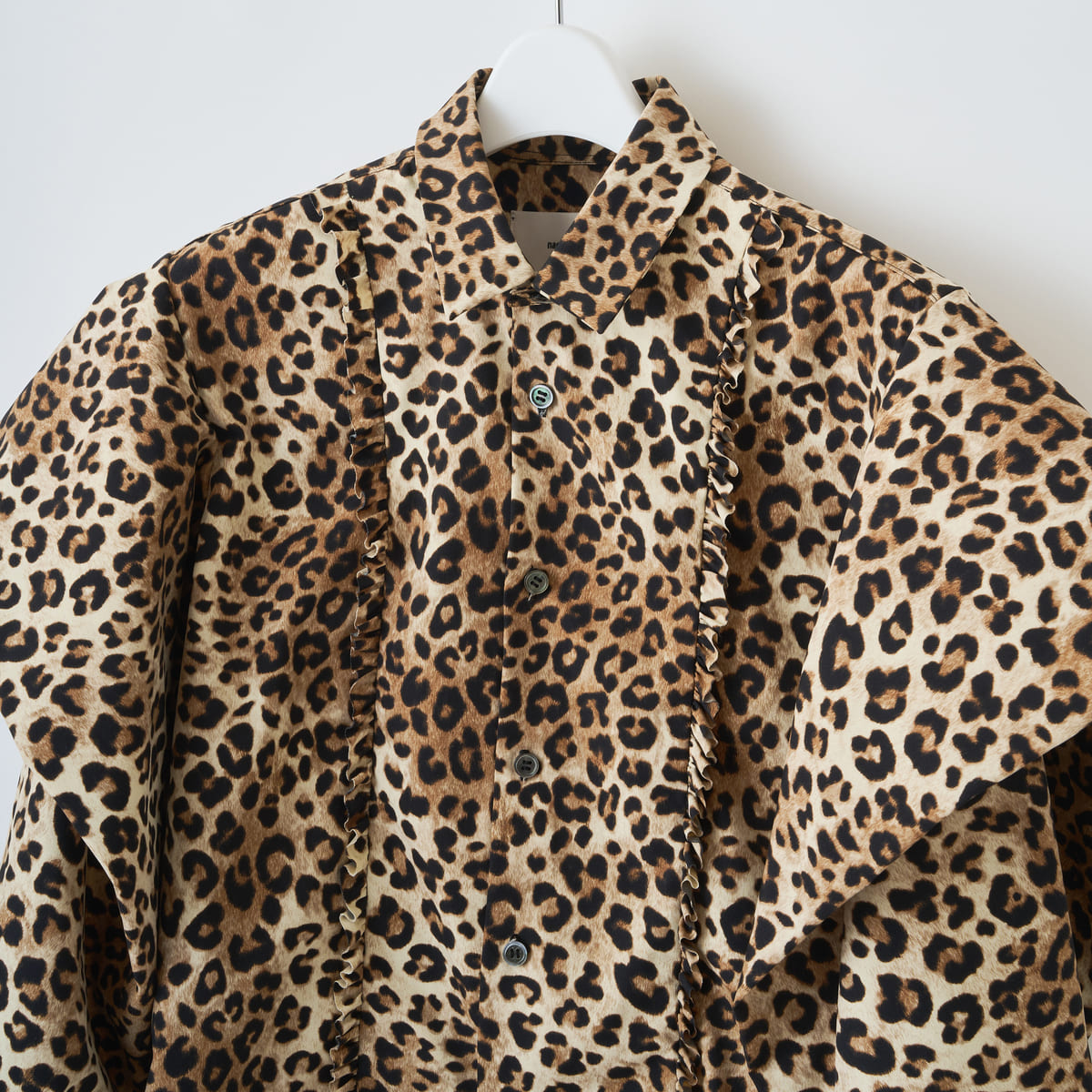naokitomizuka Leopard-Sleeve Volume Shirt ナオキトミヅカ レオパードスリーブボリュームシャツ GRNTB027【レディース 長袖シャツ ヒョウ柄 日本製 26FW】