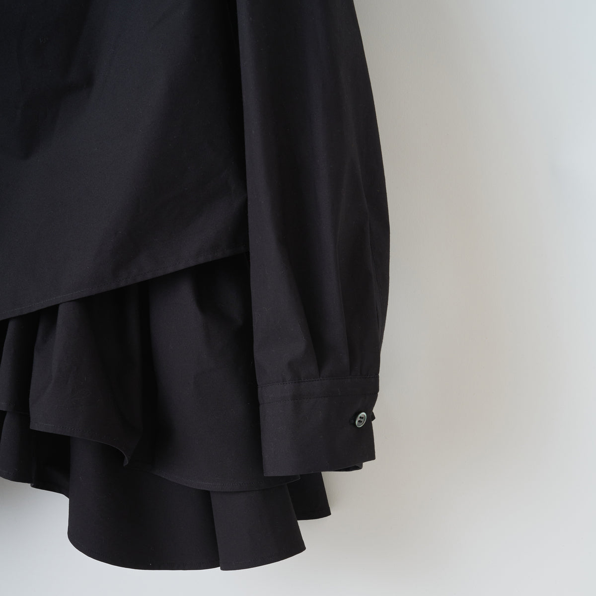 naokitomizuka Gathered Design Shirt ナオキトミヅカ ギャザードデザインシャツ GRNTB036【レディース ギャザー フリル ブラウス 日本製 26FW】