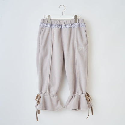 naokitomizuka Reebok Cropped Fleece Pants With Ribbon Hem ナオキトミヅカ リーボック クロップドフリースパンツ ウィズリボンヘム GRNTP016【レディース リボン フレア フリース ロゴ刺繍 ポケット付き 26FW】