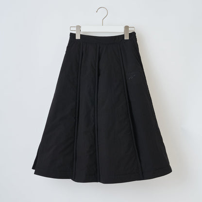 naokitomizuka Reebok Padded Pleated Skirt ナオキトミヅカ リーボック パデットプレーテッドスカート GRNTS015【レディース 中綿 プリーツスカート ロゴ刺繍 スポーティ  26FW】