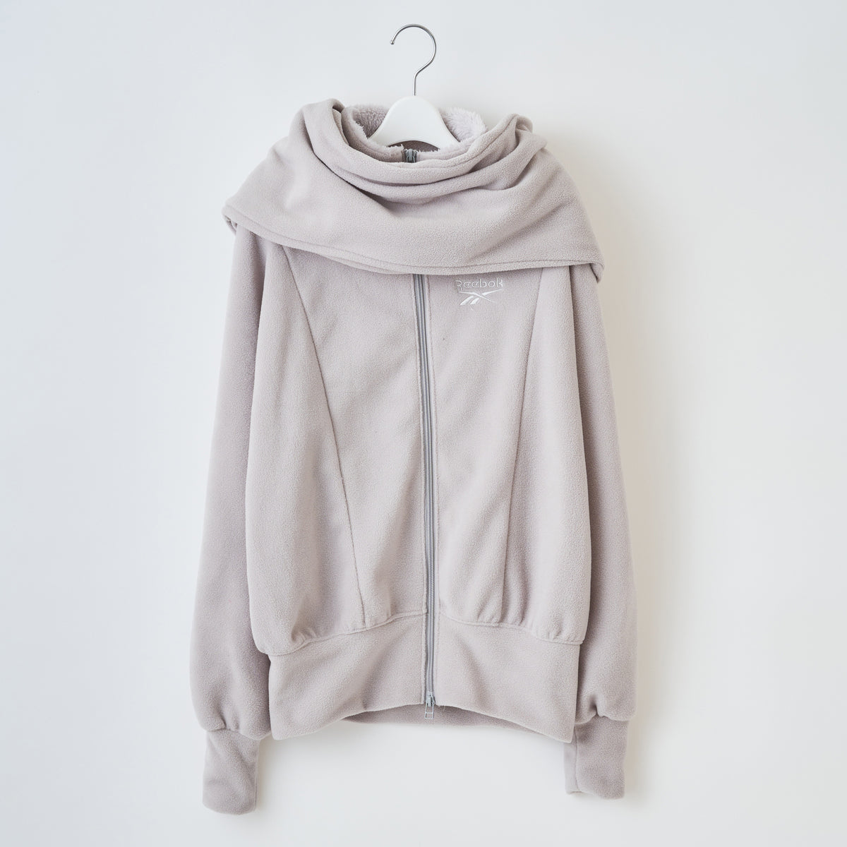 naokitomizuka Reebok Big Ribbon Fleece ナオキトミヅカ リーボック ビッグリボンフリース GRNTT028【レディース ジップジャケット リボン マフラー フリース ロゴ刺繍 26FW】