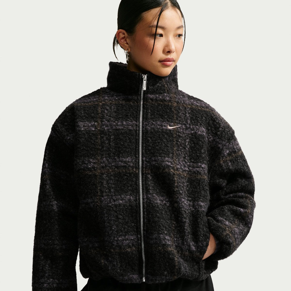 NIKE Oversized Plaid High Pile Fleece Jacket ナイキ オーバーサイズド プレイド ハイパイル フリース ジャケット IQ8269【レディース フリースジャケット チェック柄 ストライプリブ 26FW】