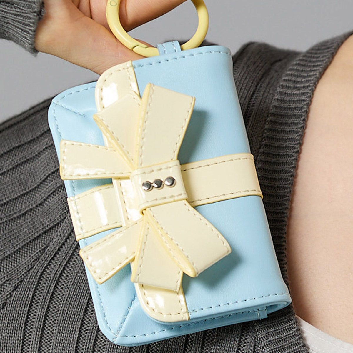 Casselini Gift Motif Multi-Case キャセリーニ ギフトモチーフマルチケース 263-110603【レディース カードケース 名刺入れ リボン 収納 ガーリー 26FW】
