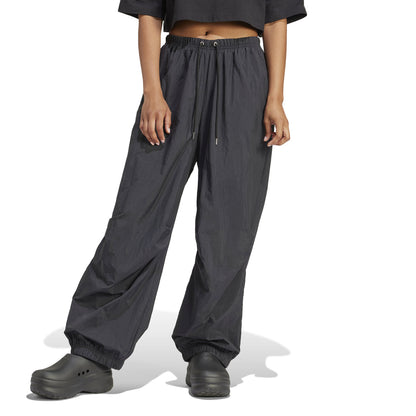 PREMIUM ESSENTIALS NYLON PARACHUTE PANTS