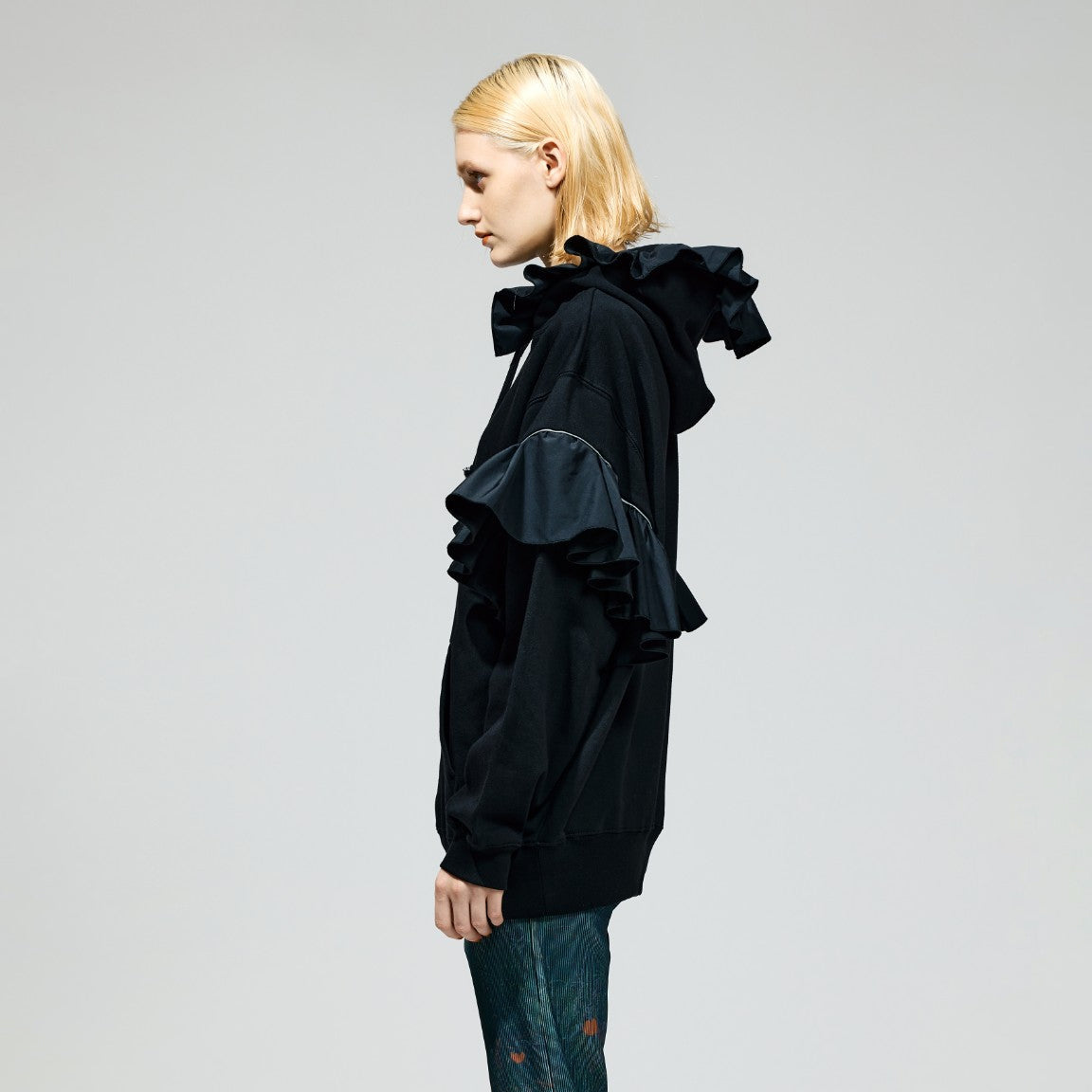 FRILL SWEAT HOODIE
