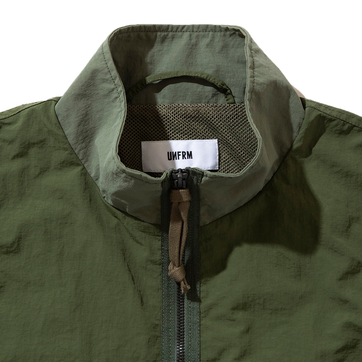 PACKABLE RIPSTOP STAND COLLAR VEST