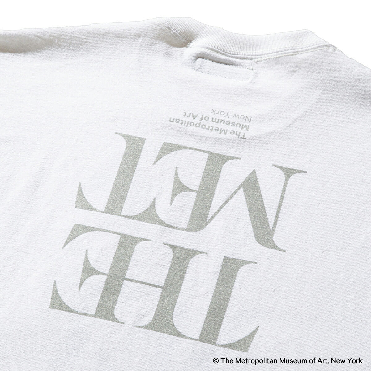 THE MET REFLECTIVE LOGO TEE for